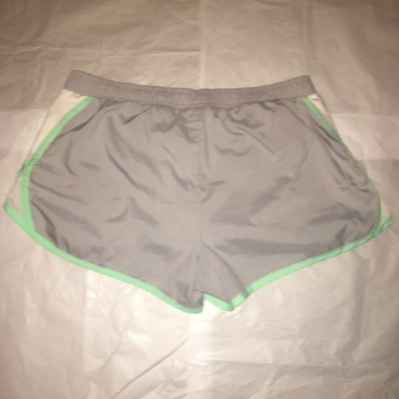 💚Running Shorts💚 - Picture 2 of 6